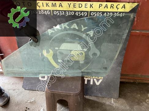Volvo S40 Sol Ön Kapı Camı çıkma parça