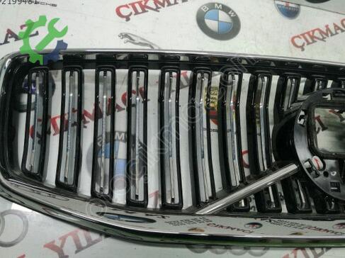 Volvo S60 Ön Panjur çıkma parça