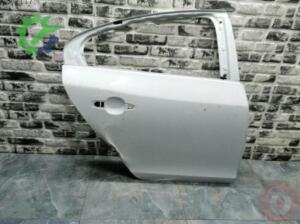 Volvo s60 sağ arka kapı s 60 çıkma yedek parça