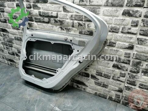 Volvo S60 Sağ Arka Kapı çıkma parça