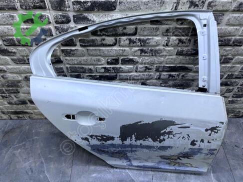 Volvo S60 Sağ Arka Kapı çıkma parça