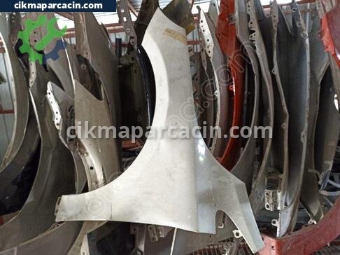 Volvo S60 Sol Ön Çamurluk çıkma parça