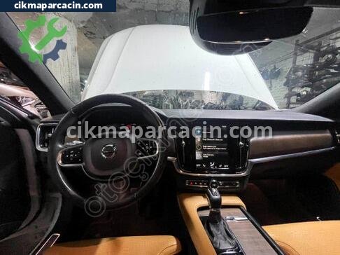 Volvo S90 Torpido çıkma parça