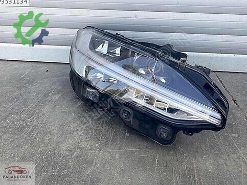 Volvo S90 Sağ Ön Far 32228677 çıkma parça