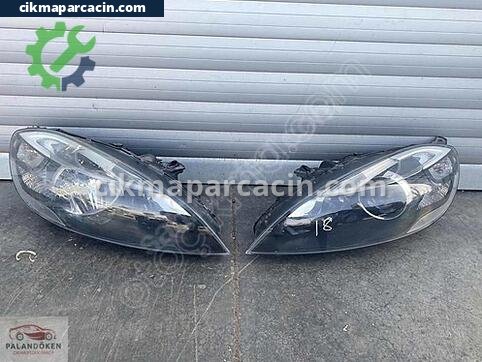 Volvo V40 Sağ Ön Far çıkma parça