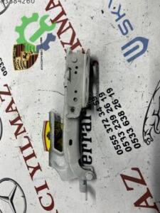 Volvo v40 kaput menteşesi sağ v 40 çıkma yedek parça