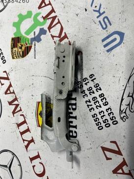 Volvo V40 Kaput Menteşesi çıkma parça