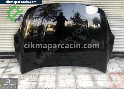 Volvo V40 Kaput çıkma parça