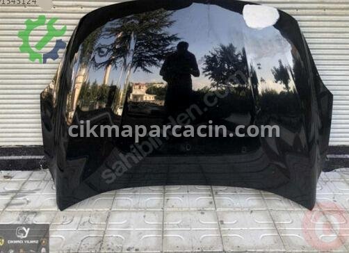 Volvo V40 Kaput çıkma parça