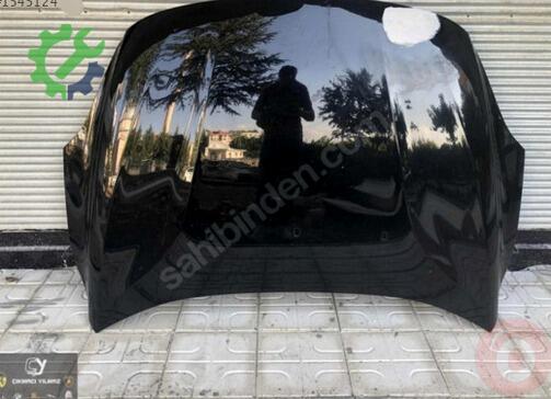 Volvo V40 Kaput çıkma parça