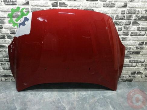 Volvo V40 Kaput çıkma parça