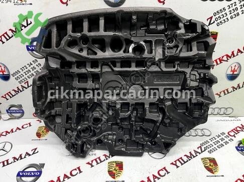 Volvo V40 Motor Kapağı 31492018 çıkma parça