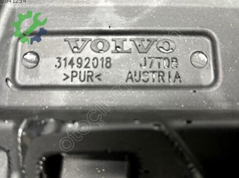 Volvo V40 Motor Kapağı 31492018 çıkma parça