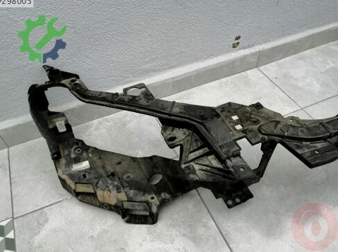 Volvo V40 Ön Panel çıkma parça