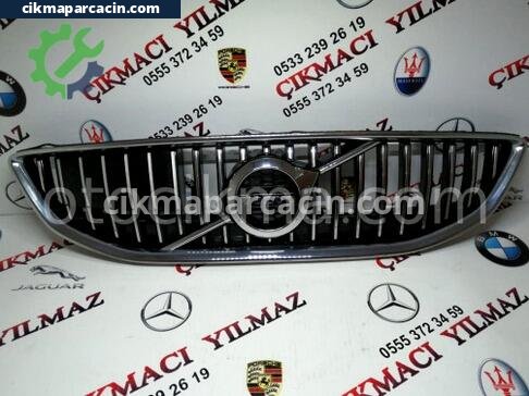 Volvo V40 Ön Panjur çıkma parça
