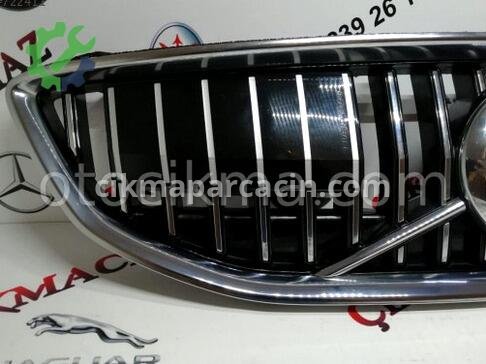 Volvo V40 Ön Panjur çıkma parça