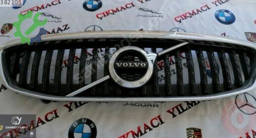 Volvo V40 Ön Panjur çıkma parça