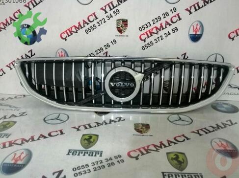 Volvo V40 Ön Panjur çıkma parça