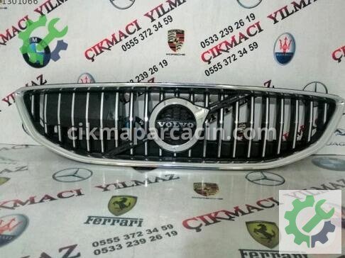 Volvo V40 Ön Panjur çıkma parça