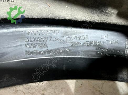 Volvo V40 Davlumbaz çıkma parça