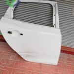 Volvo v40 sağ arka kapı çıkma yedek parça