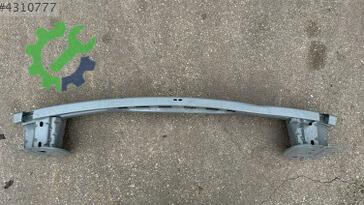 Volvo XC40 Arka Tampon Demiri 31148657 çıkma parça