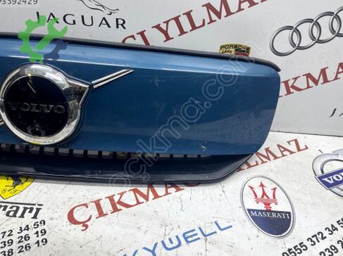 Volvo XC40 Ön Panjur 32390715 çıkma parça