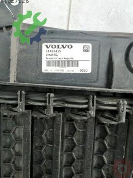 Volvo XC40 Davlumbaz 31455415 çıkma parça
