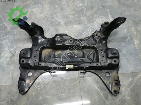 Volvo XC40 Travers çıkma parça