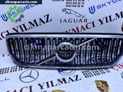 Volvo XC40 Ön Panjur çıkma parça