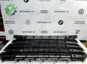 VOLVO XC40 ORJİNAL ÖN TAMPON ORTA IZGARA