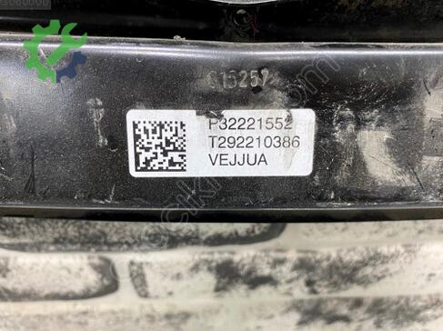 Volvo XC40 Radyatör 32221552 çıkma parça
