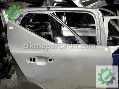 Volvo XC40 Sağ Arka Kapı çıkma parça