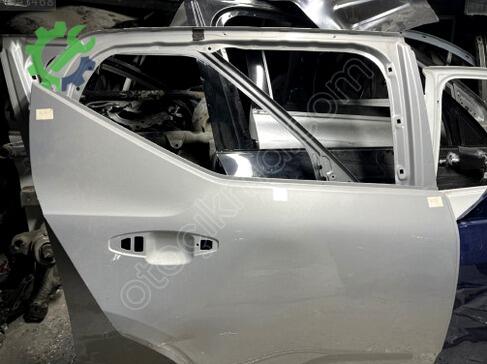 Volvo XC40 Sağ Arka Kapı çıkma parça
