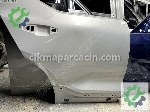 Volvo XC40 Sağ Arka Kapı çıkma parça