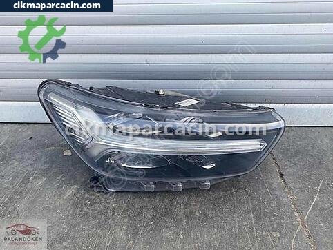 Volvo XC40 Sağ Ön Far çıkma parça