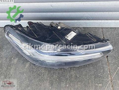 Volvo XC40 Sağ Ön Far çıkma parça