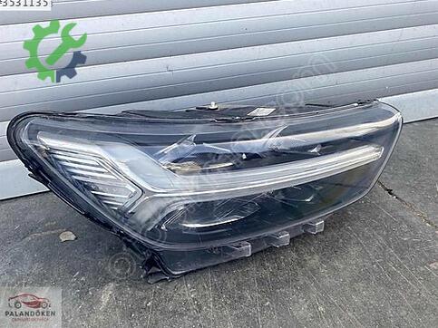 Volvo XC40 Sağ Ön Far çıkma parça