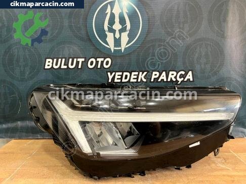 Volvo XC40 Sağ Ön Far çıkma parça