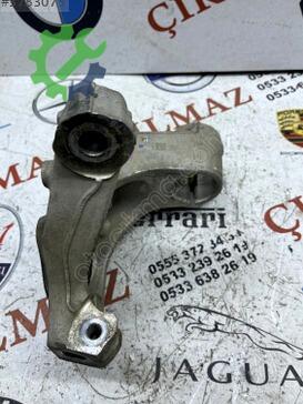 Volvo XC40 Sol Ön Taşıyıcı 32221856 çıkma parça