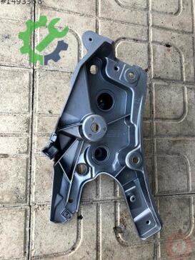 Volvo XC60 Çamurluk Braketi çıkma parça
