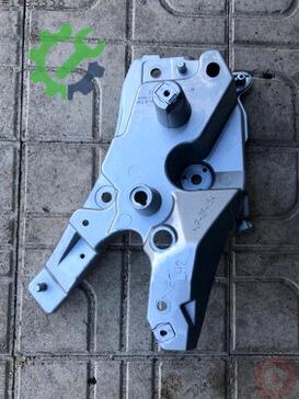 Volvo XC60 Çamurluk Braketi çıkma parça