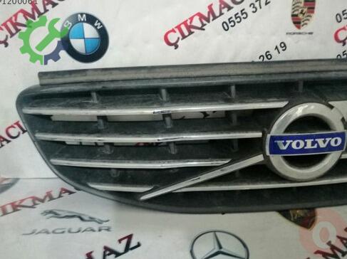 Volvo XC60 Ön Panjur çıkma parça
