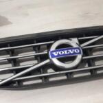 Volvo xc60 ön panjur çıkma yedek parça
