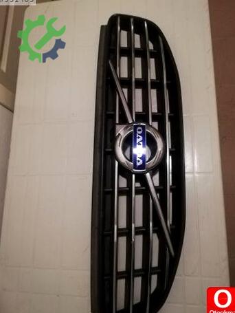 Volvo XC60 Ön Panjur çıkma parça