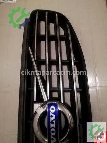 Volvo XC60 Ön Panjur çıkma parça