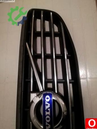 Volvo XC60 Ön Panjur çıkma parça