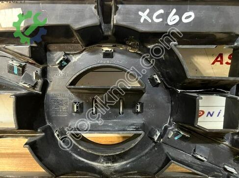 Volvo XC60 Ön Panjur çıkma parça