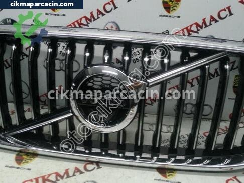Volvo XC60 Ön Panjur çıkma parça