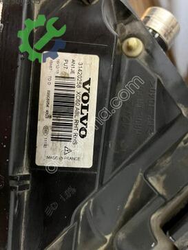 Volvo XC60 Sağ Ön Far 31420258 çıkma parça